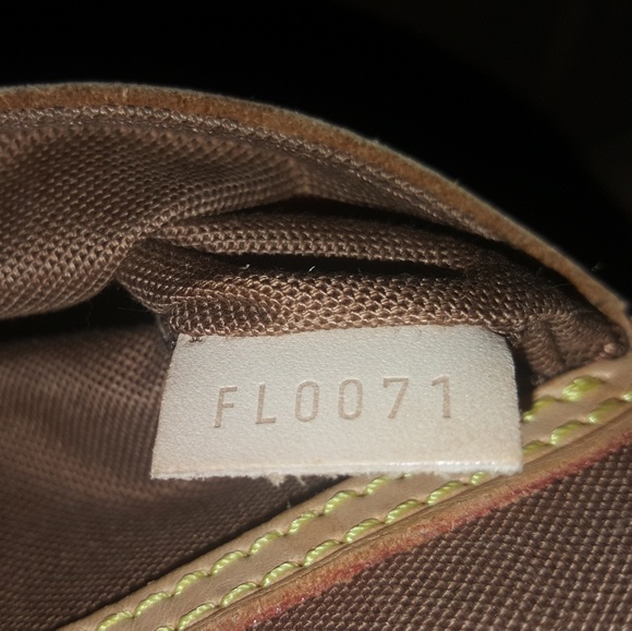 Authentic Louis Vuitton Alma PM - Picture 7 of 8